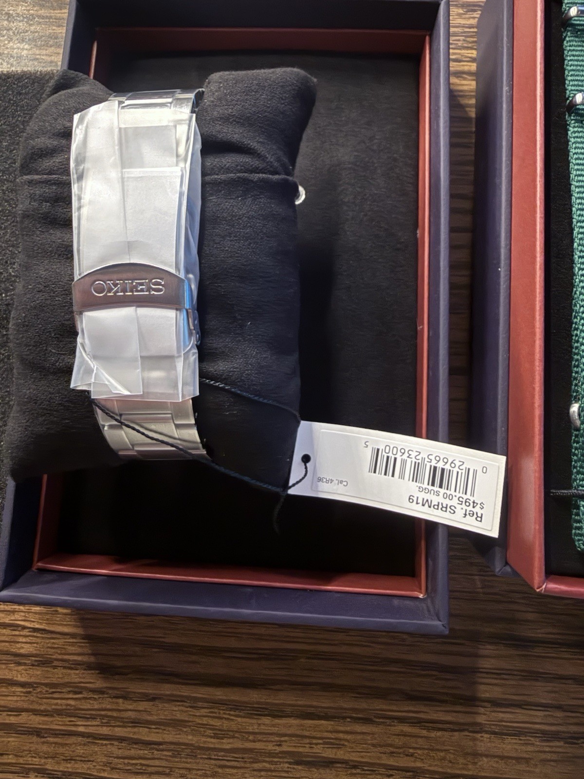 Seiko x Rowing Blazers Automatic Diver Blue Dial Day/Date Box + Green Strap