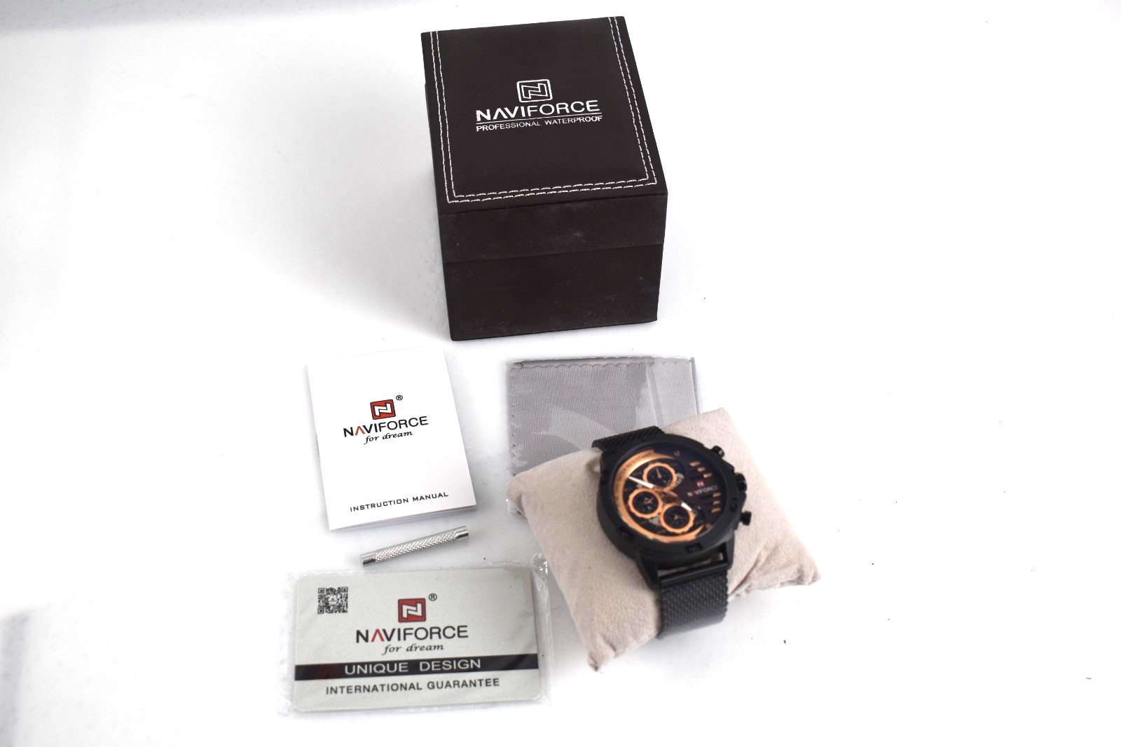 NAVIFORCE Men Watches Large Dial Wristwatch Date Weekday for Male Leather Watch