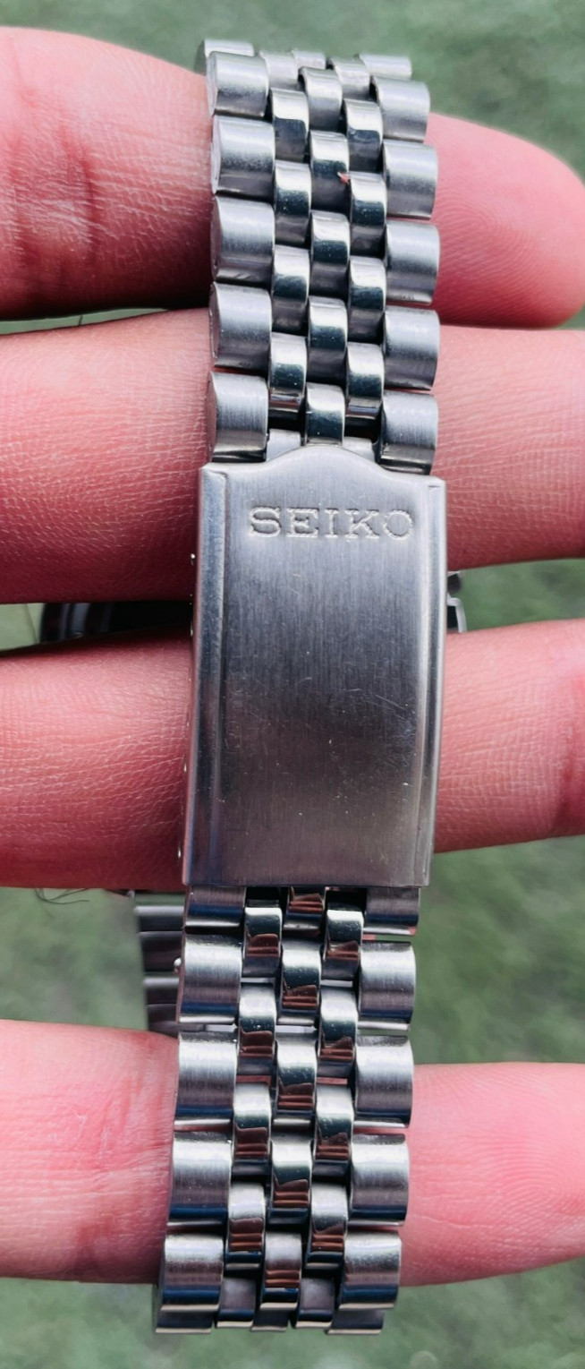 Seiko 5 Automatic 7S26-02W0 White Dial Day-Date 21 Jewels Men’s Vintage Japan