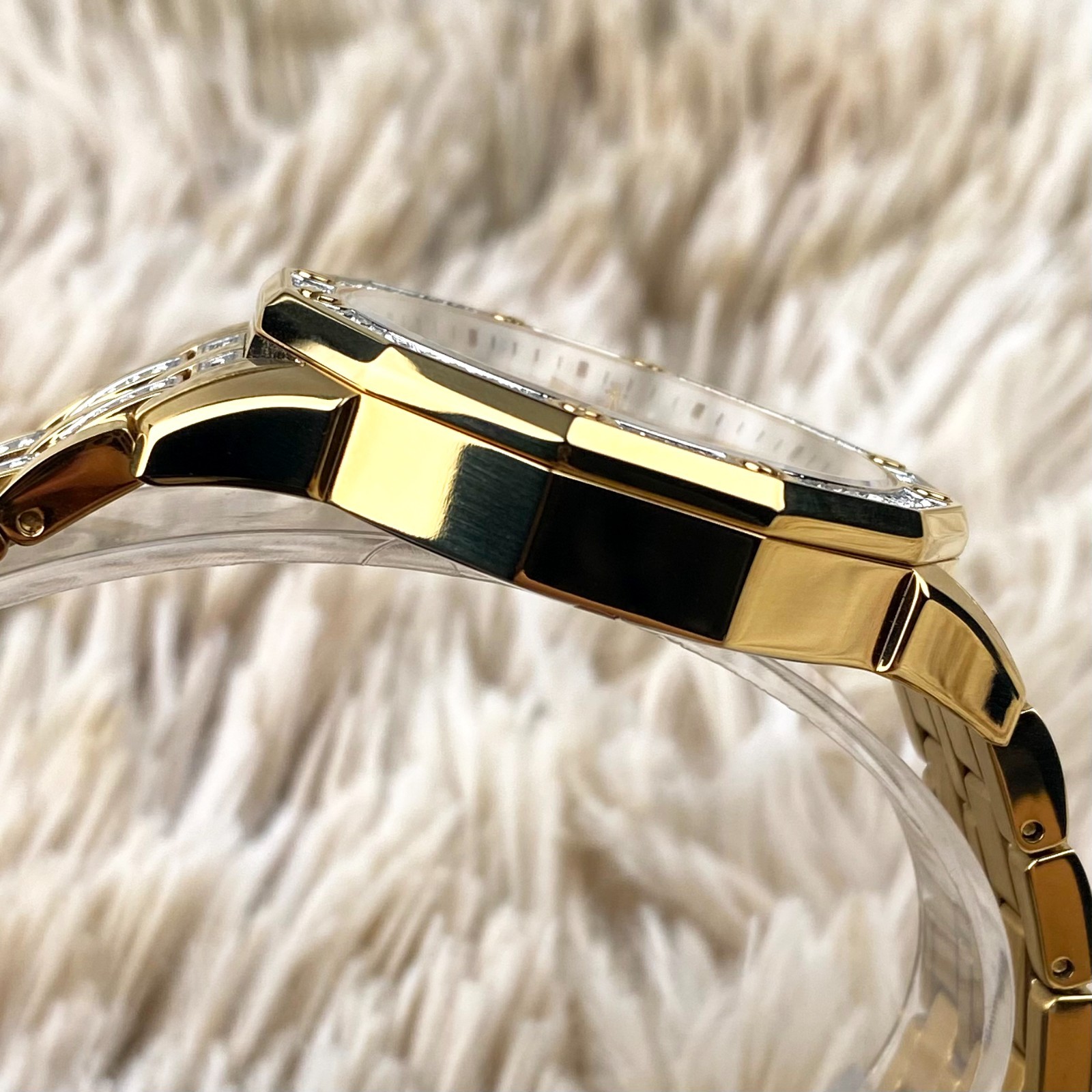 Bulova Octava Quartz 41.5mm Crystal White Dial Gold-Tone Men’s Watch 98C126