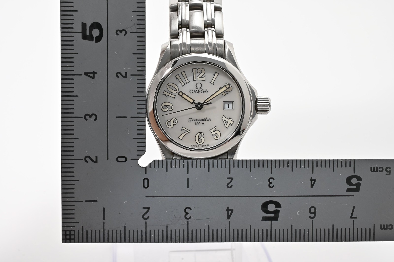Omega Seamaster 120m 2581.70 Vintage Quartz Women’s Watch 27mm White Shell Dial