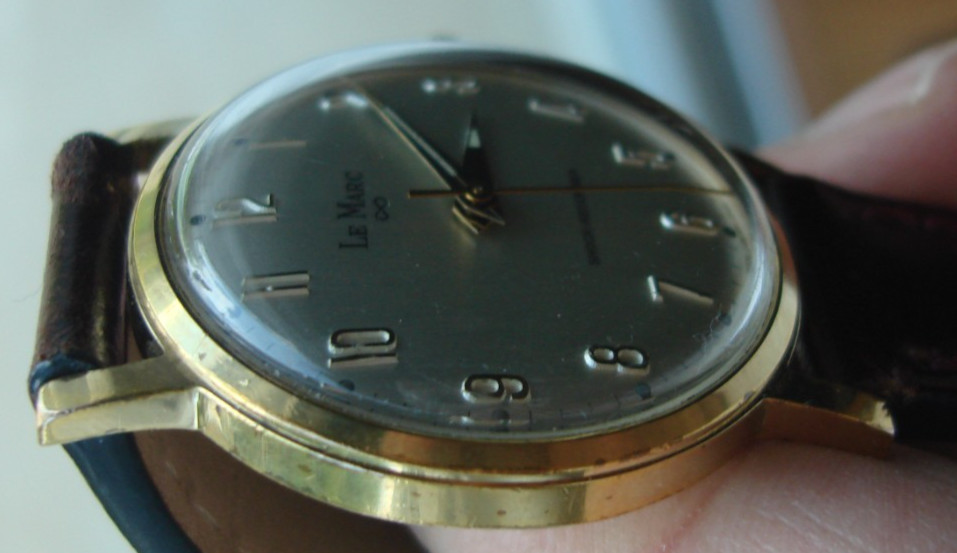 Le Marc by Benrus Shock-Absorber Linen Dial ETA 2373 17 Jewels Swiss wristwatch