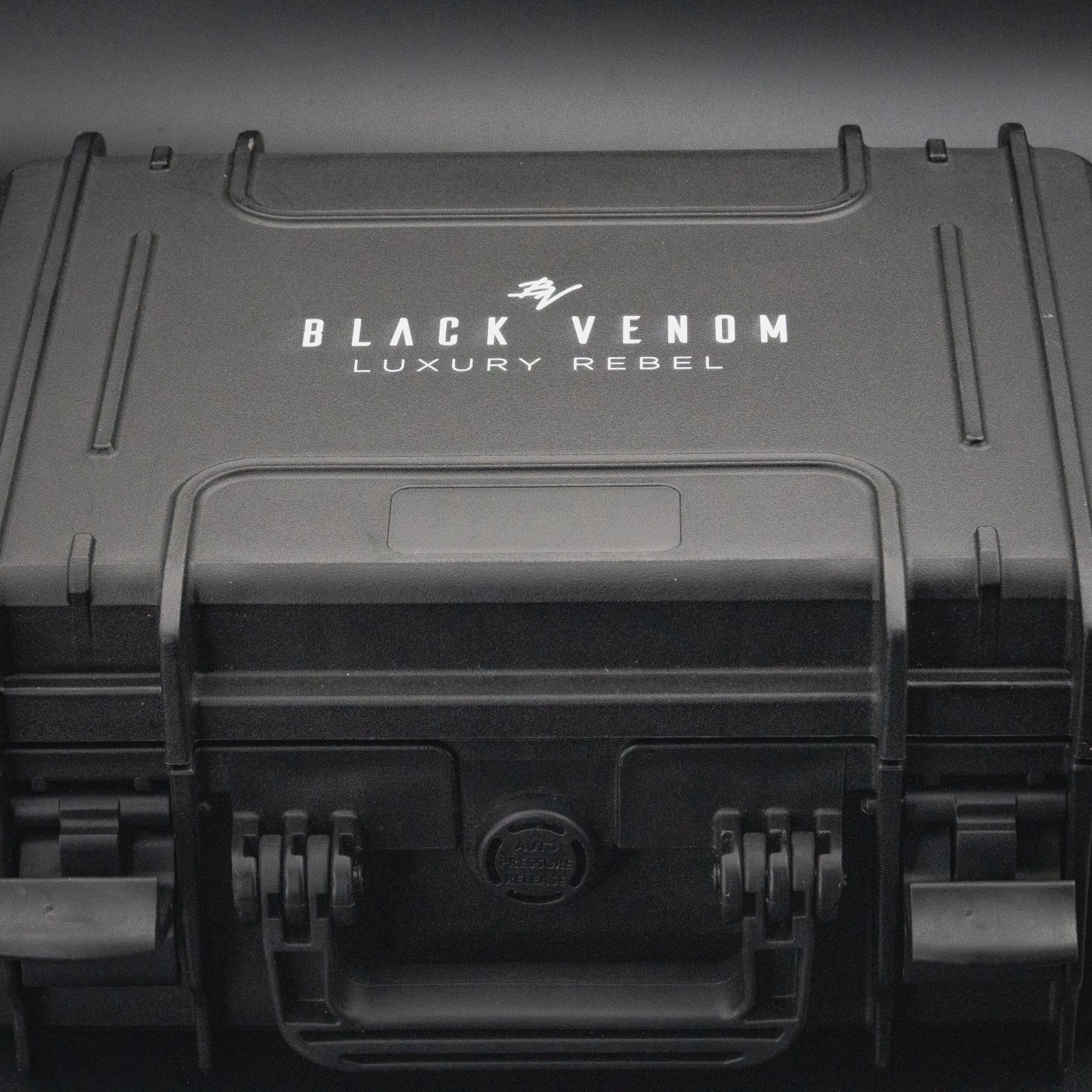 Black Venom Custom OMEGA Speedmaster Moonwatch Professional 311.30.42.30.01.005