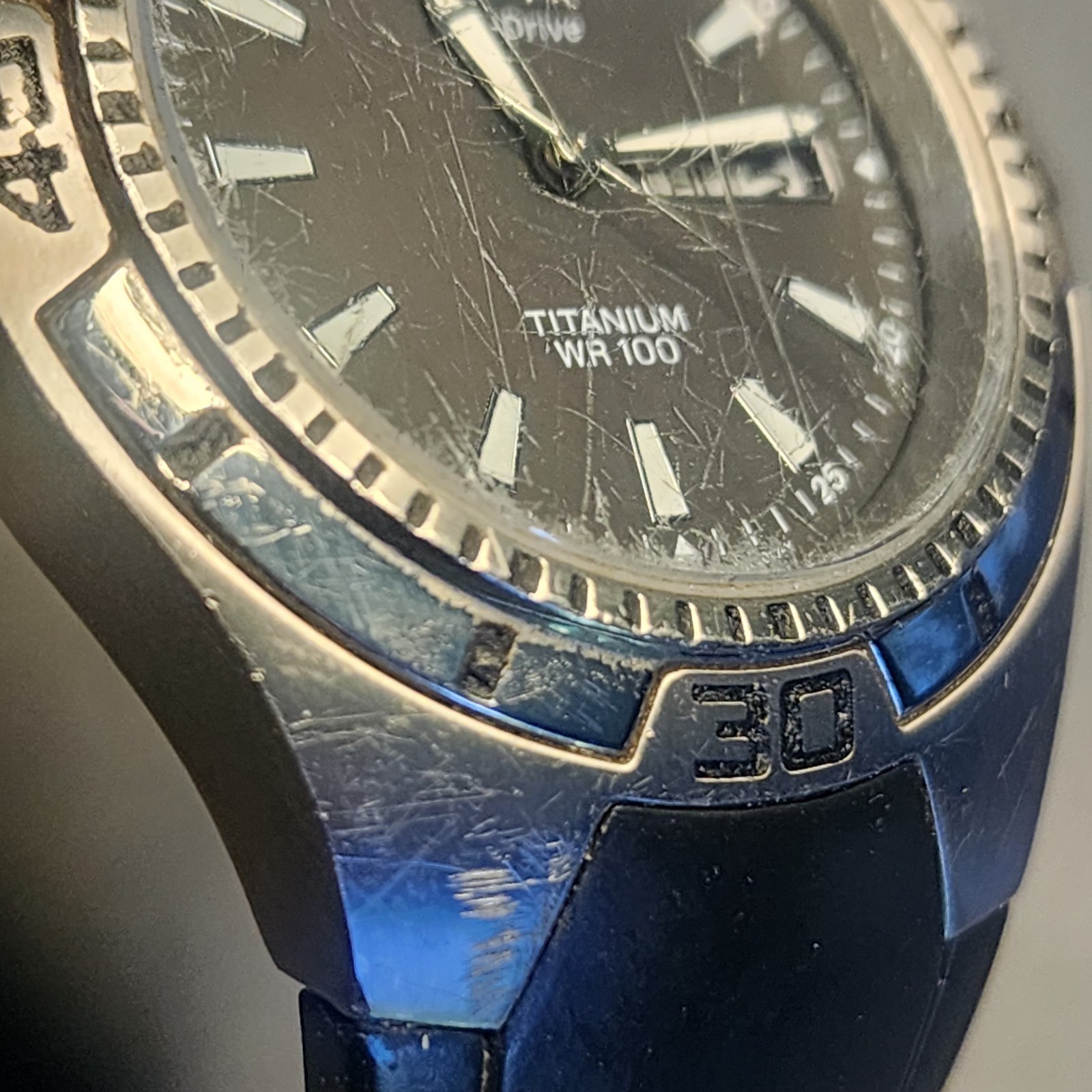 Citizen Eco-Drive Men’s Wristwatch Titanium WR 100 Black Band ~ READ DESCRIPTION