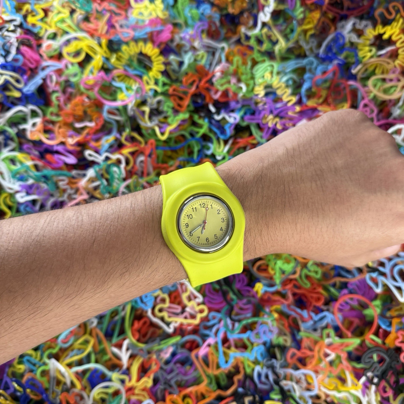 Sillybandz Slap Watch Silly Slapz Y2K Yellow Adult Size *Needs New Battery* NEW