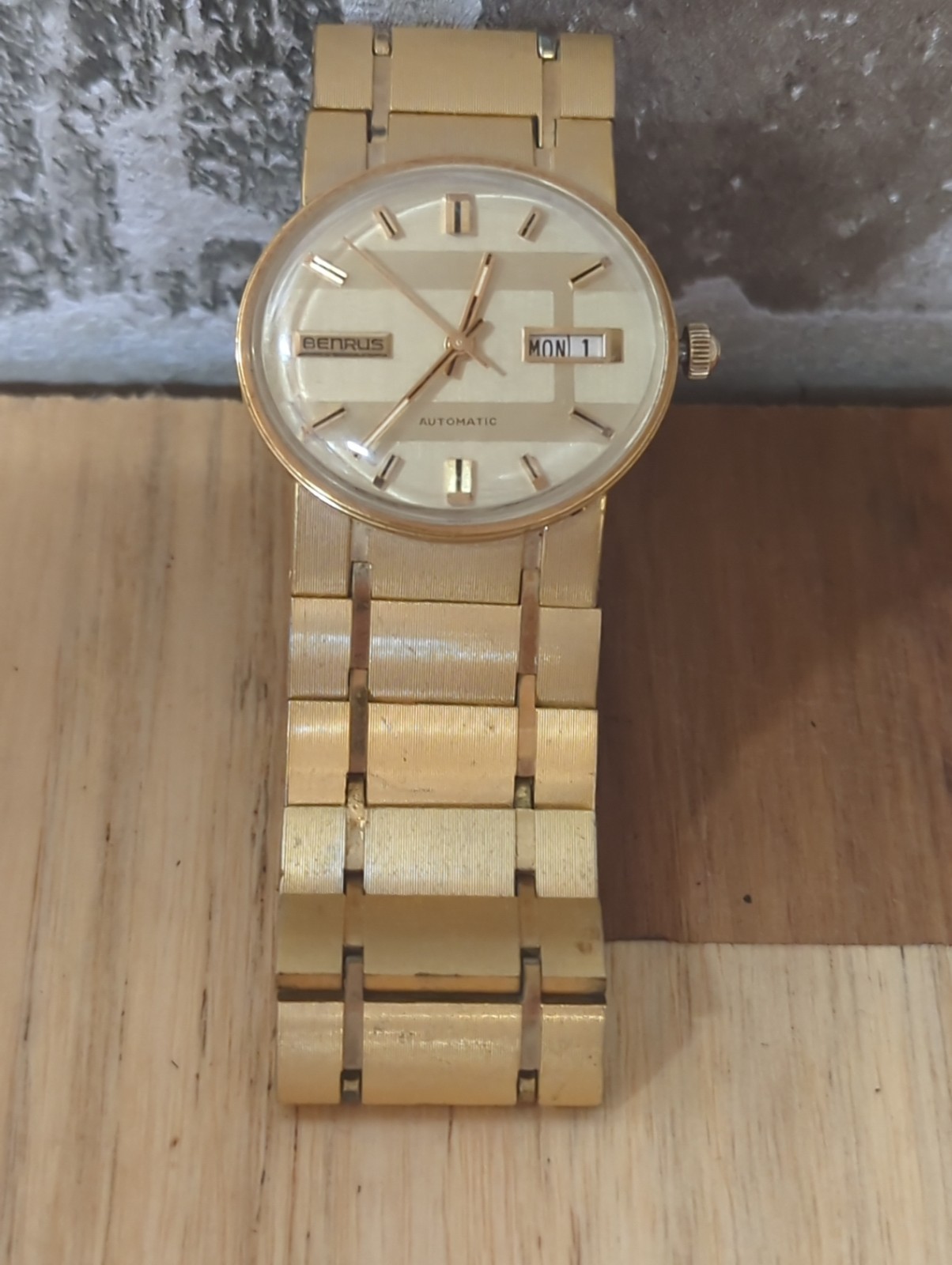 Vintage Benrus Automatic Gold Tone Mens Watch Rare 2Tone Striped Dial 60’s-70’s
