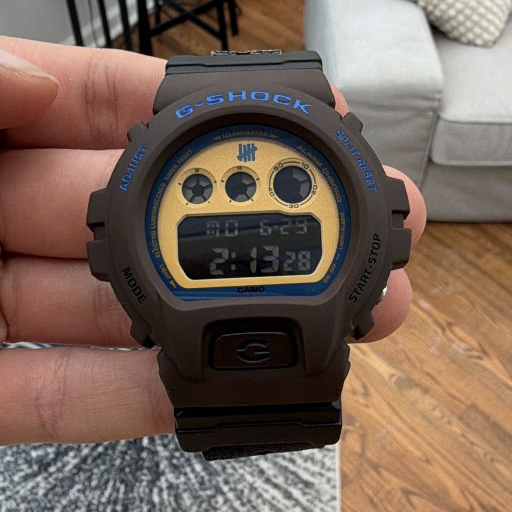 LIMITED EDITION/G-SHOCK x Undefeated Watch/Box & Papers/DW6900UDCR23-5/Brn,Ylw