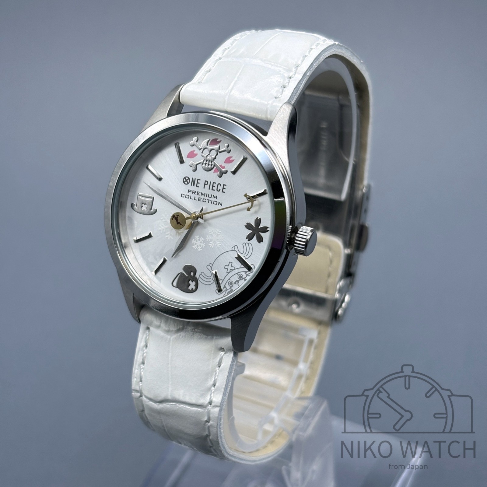 One Piece Chopper Watch Sakura no Kioku Premium Collection Japan LTD [Excellent]