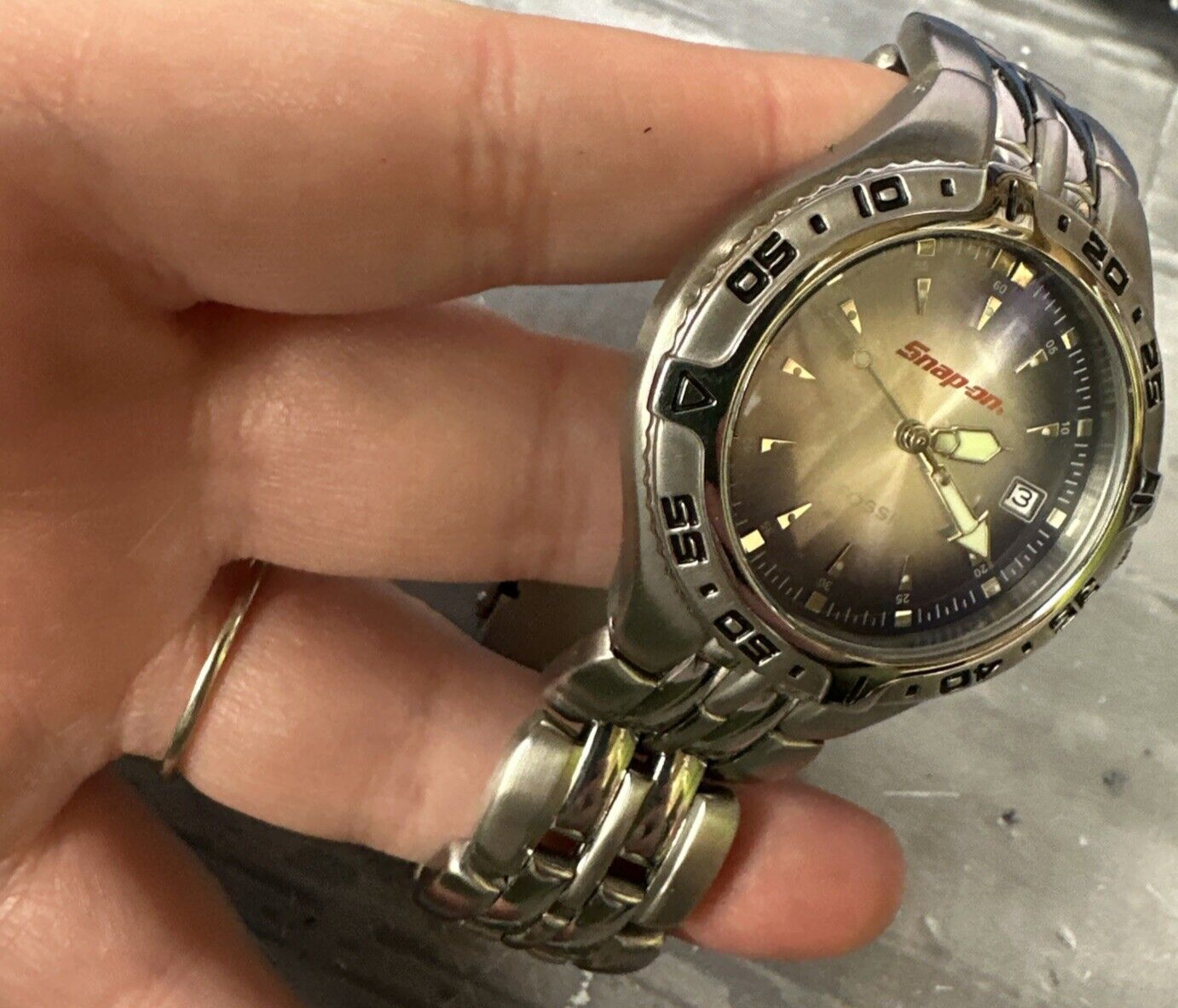 Snap-on Tools FOSSIL Watch with bottom half of tin NO lid to tin