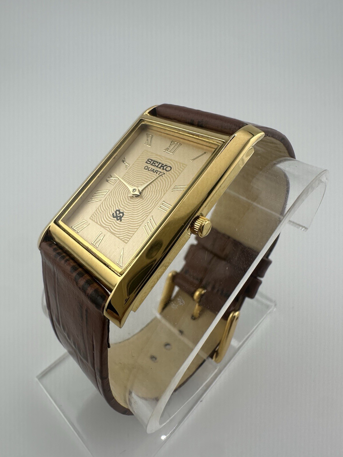GOLD DIAL-Vintage Seiko Slim Quartz Men’s Wrist Watch