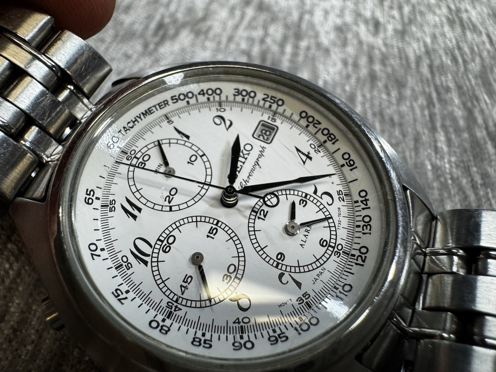 Vintage Seiko Chronograph Quartz White Dial 7T32-7C60 Mens Classic Formal