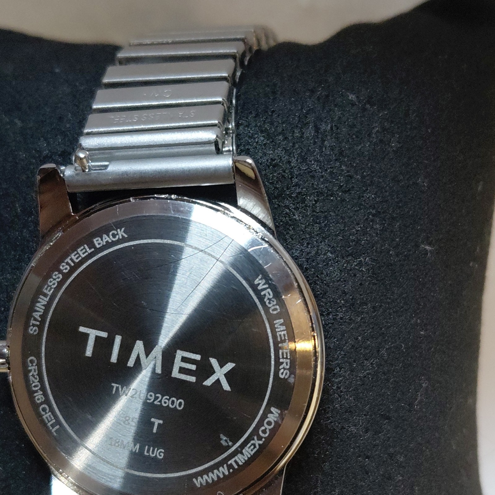 Timex Indiglo Men’s Quartz Analog Watch, White Dial, SS Bracelet, WR 30M, Date