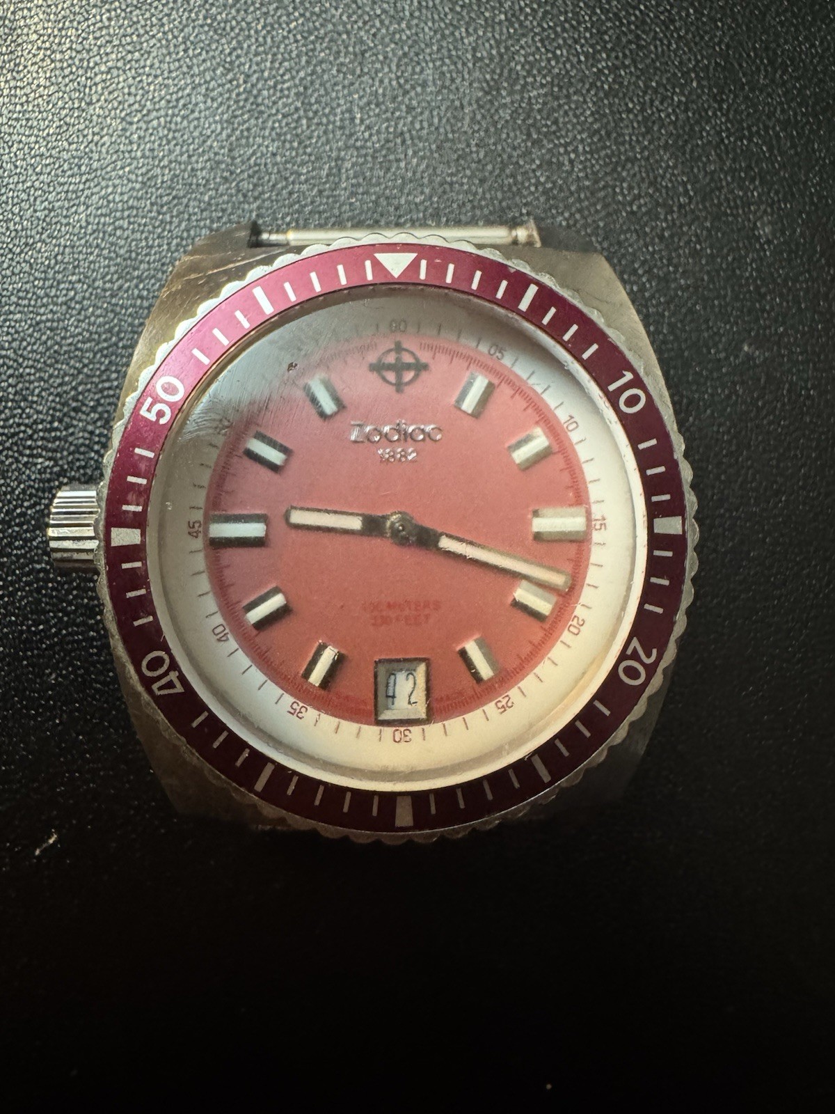 Zodiac Sea Dragon Quartz Diver Watch Red Dial Date 100m Swiss Made *not working*