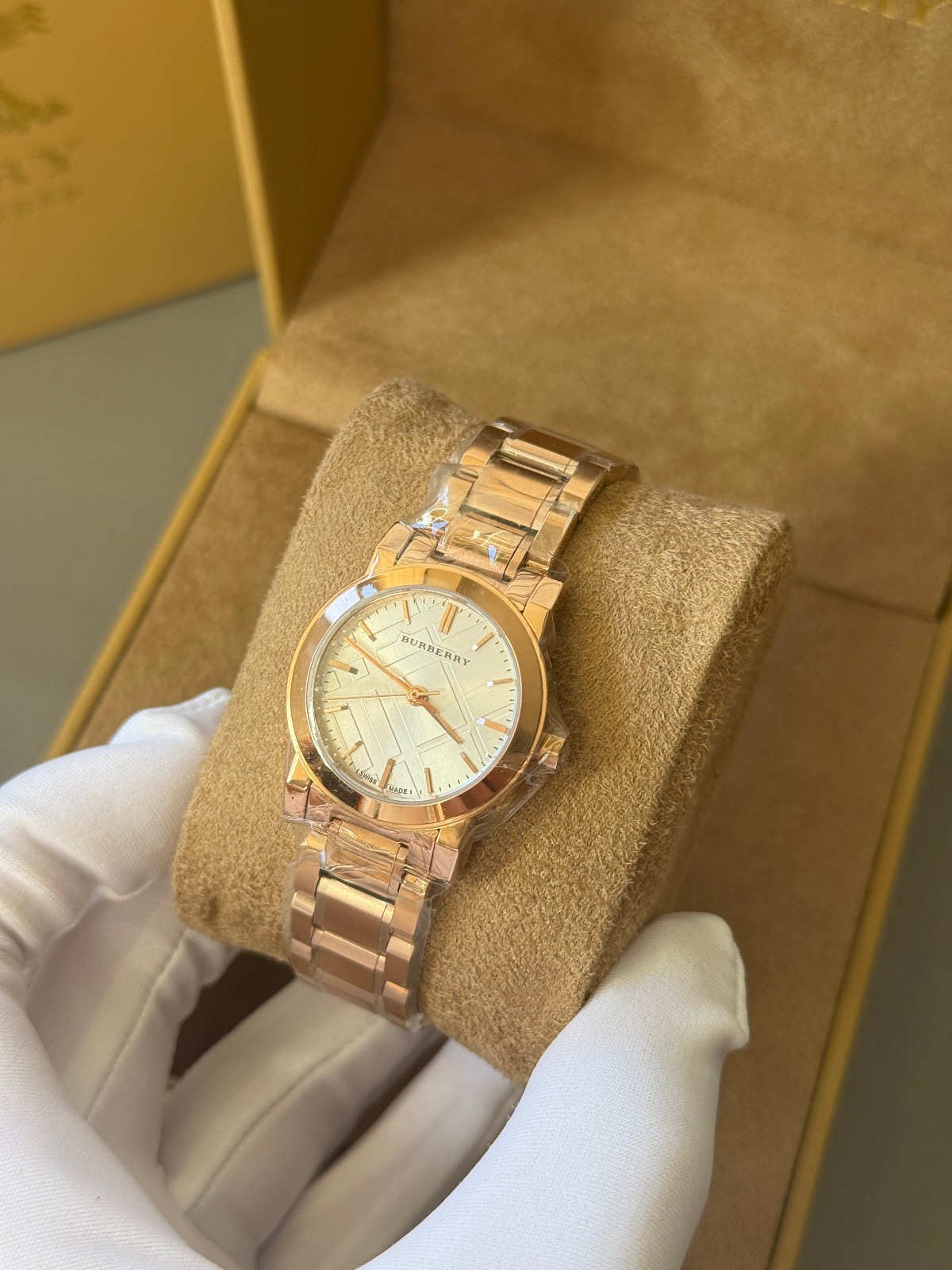 Brand New Burberry The City BU9204 Rose Tone Stainless Steel 26 mm Women’s Watch