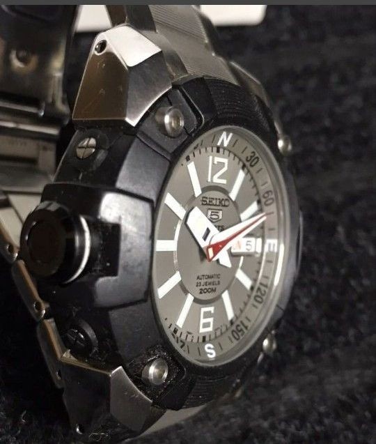 SEIKO 5 Sports Automatic Day Date 200M Watch
