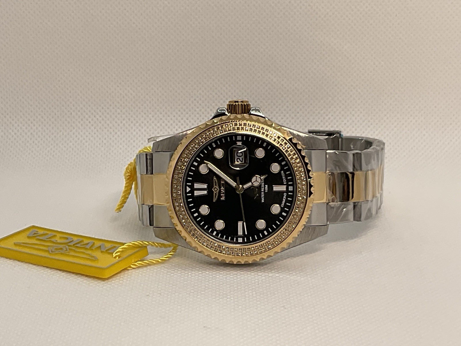 Invicta Diamond Pro Diver. New Old Stock. 43mm. Just Under 1 Carat Of Diamonds!