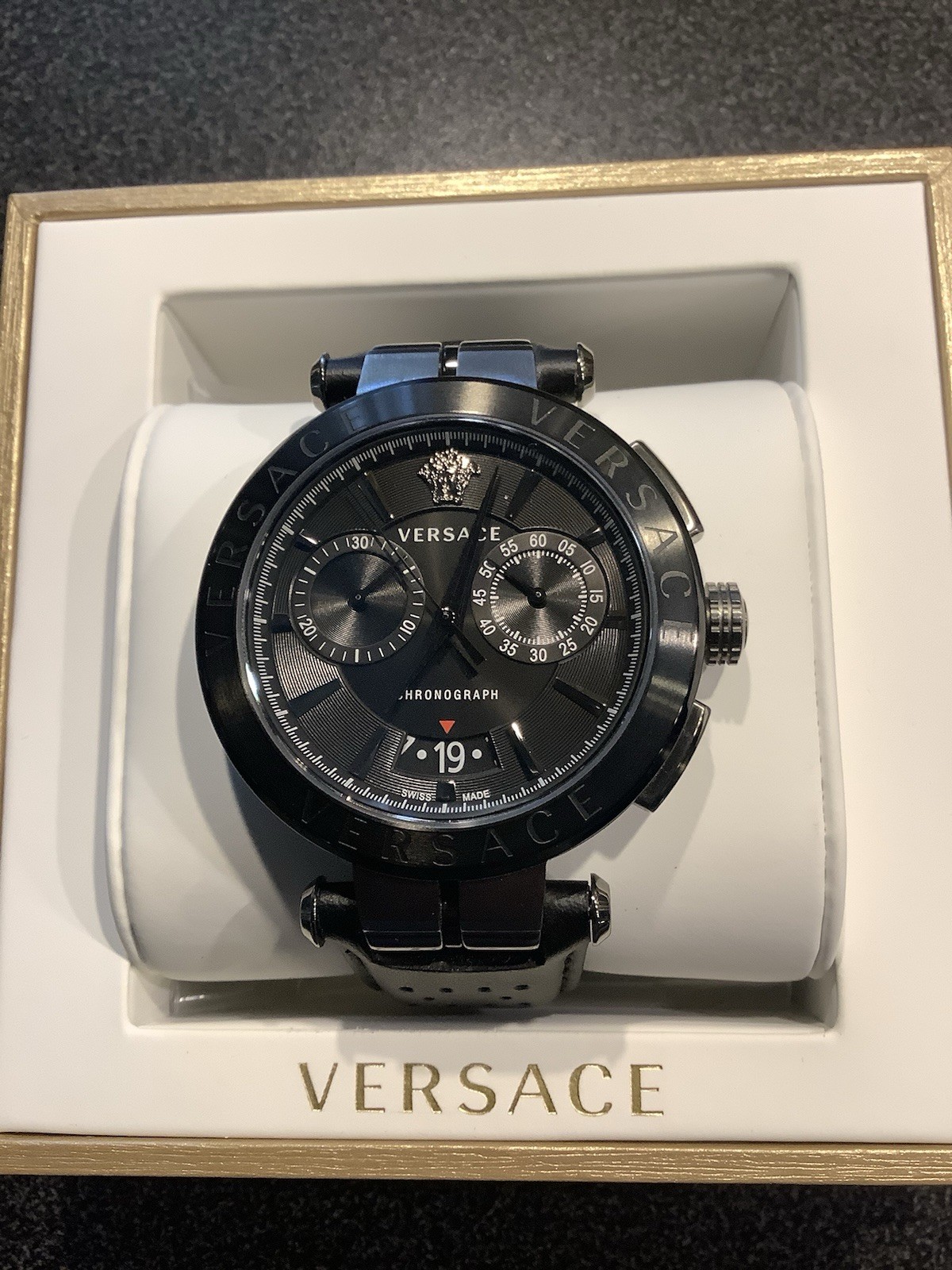 NIB VERSACE Aion V Racer Chrono VE1D Men’s Triple Black Swiss Watch $1,200
