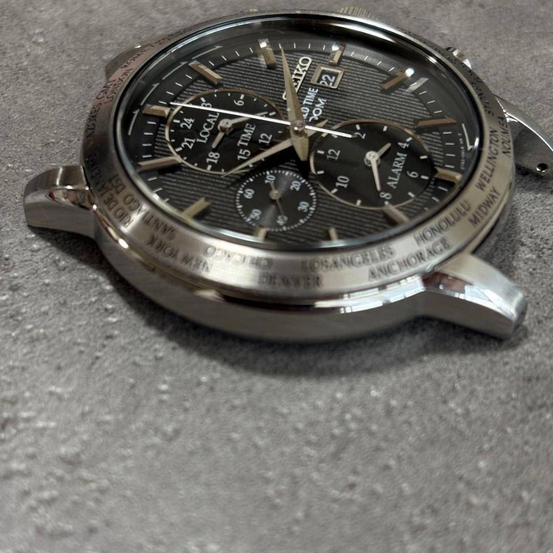 Seiko 5T82 0AK0 World Time 10 ATM Water Resistant 100M Chronograph