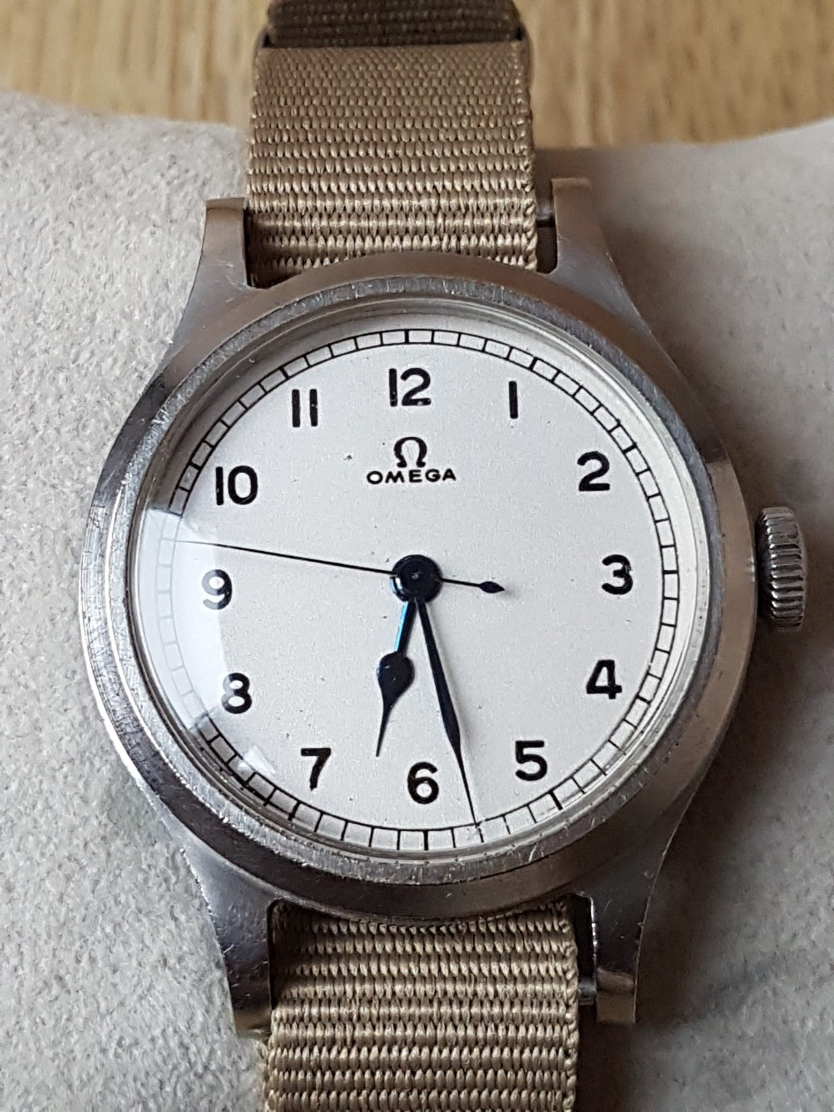 Omega British military Air Ministry 6B/159 RAF watch 56, issued Pilot watch