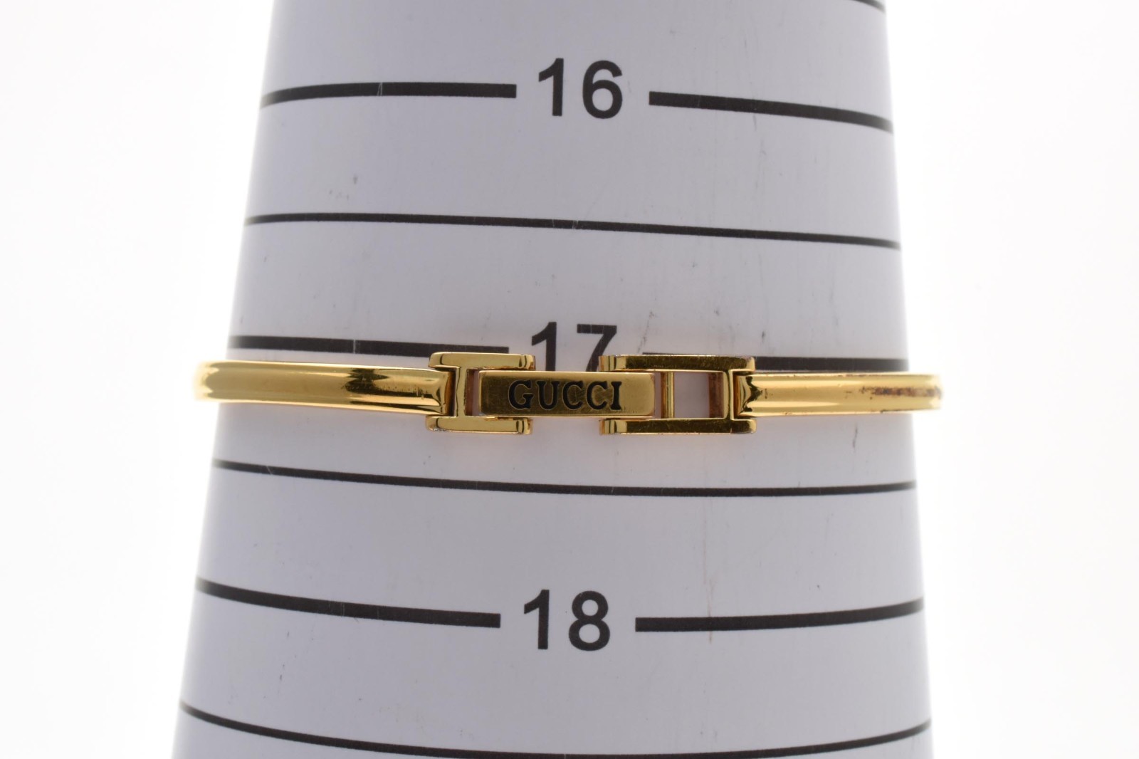 *NEAR MINT w/Case* GUCCI Change Bezel 12 Colors 11/12.2 Quartz Gold 26mm Women’s