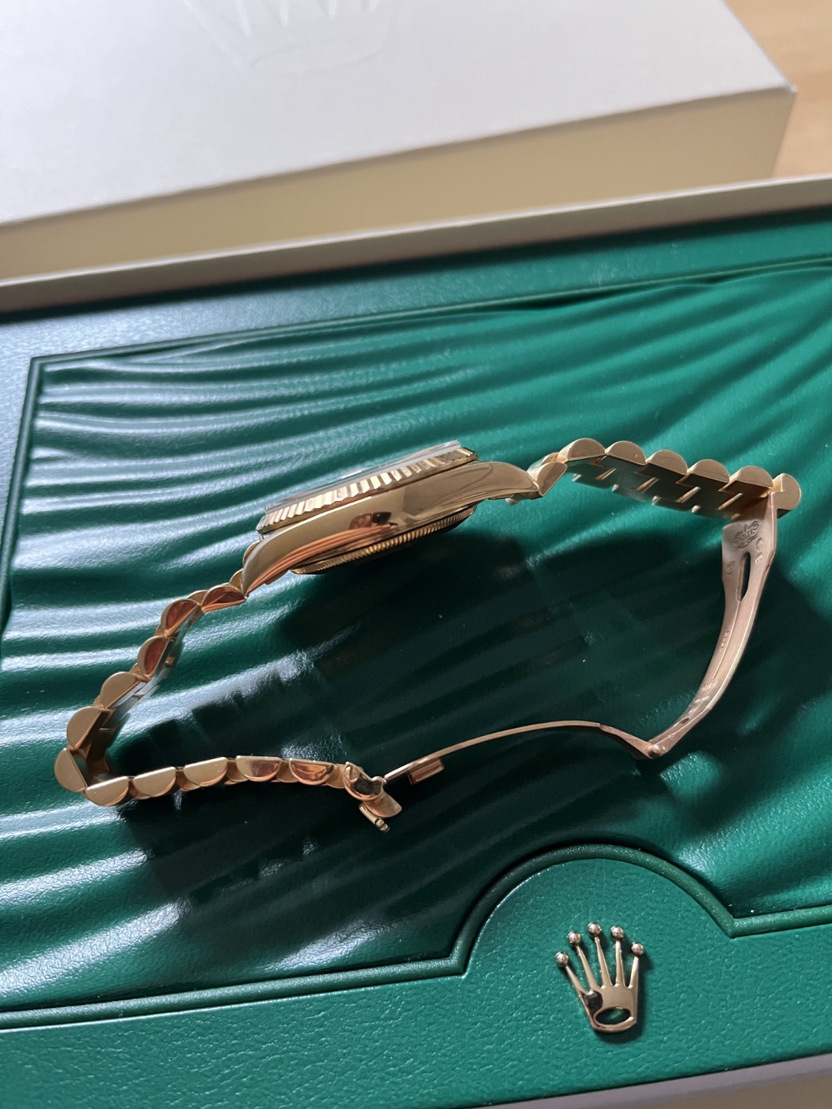 Rolex Day-Date President Yellow Gold 18238 Champagne Linen – Box & Papers
