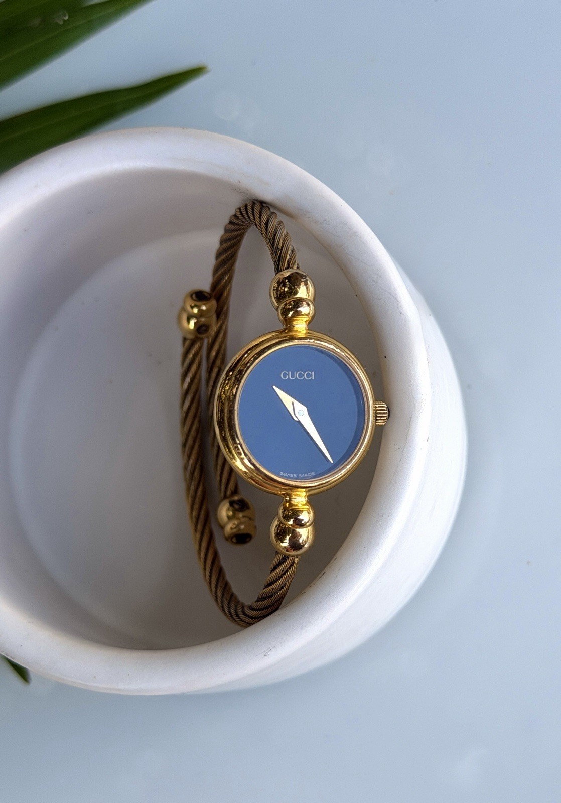 Vintage Authentic Gucci 2700.2.L Gold Bangle Watch Blue Dial Swiss Needs Battery