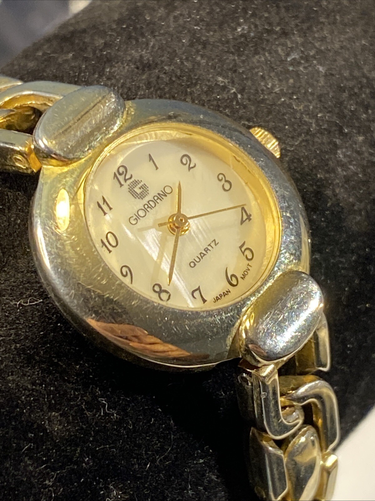 Ciordano Watch Women 24mm Gold Tone Chain Link New Battery