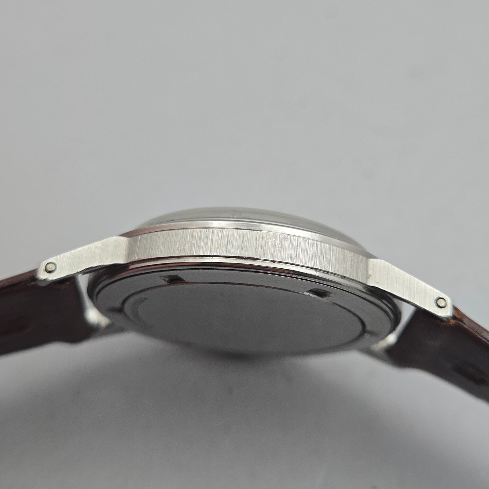 Vintage WITTNAUER men’s manual wind watch 10SG Sunburst dial 1950s