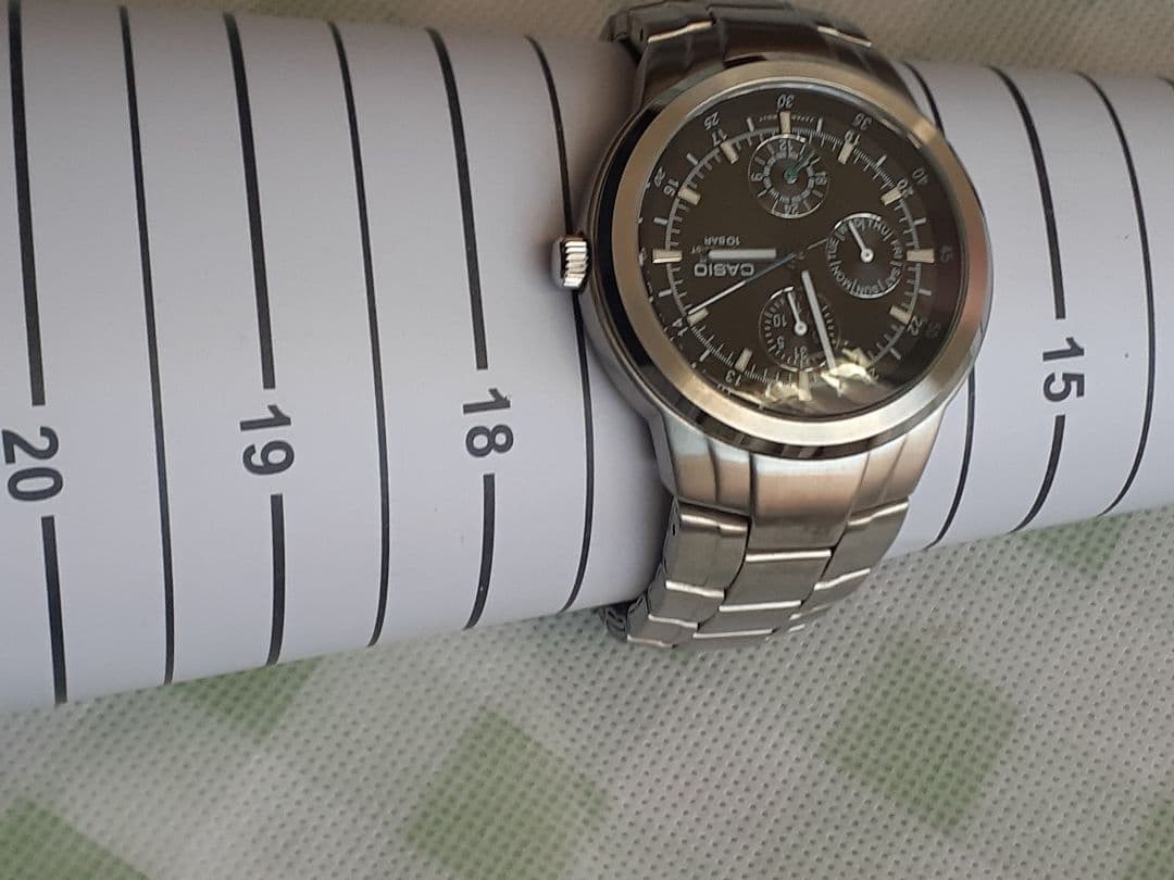 CASIO wristwatch, 10 BAR, quartz movement.