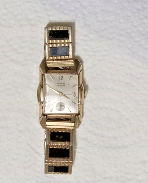 VINTAGE BENRUS curved WRISTWATCH GOLD PLATED CALIBER BA4 17 JEWEL MECHANICAL