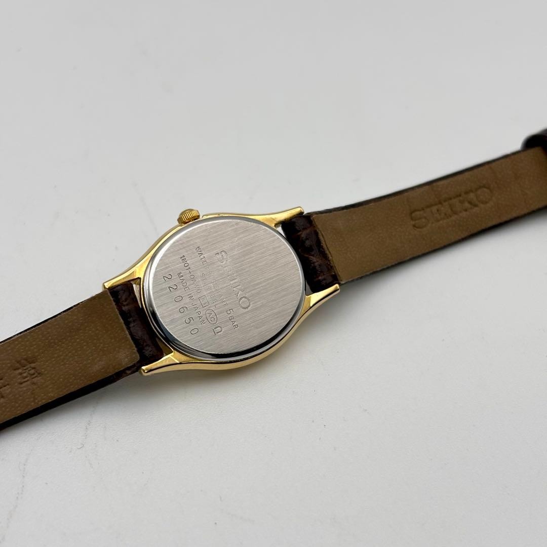 Seiko Oval Black Quartz Vintage Wristwatch Japan New Battery 0613822