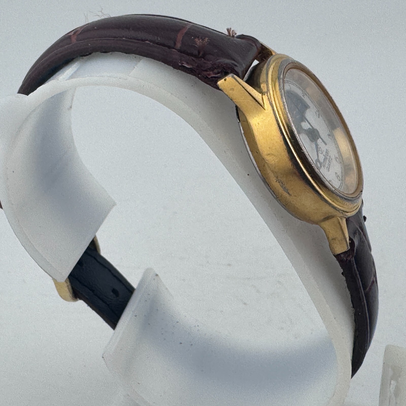 VTG Armitron Quartz Watch Women Moon Phase Gold Tone Leather Analog New Batter
