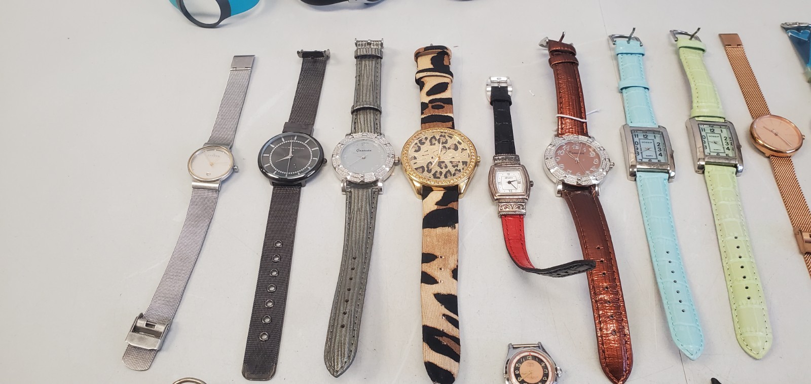 Watches Lot Of Assorted Men’s & Women’s Styles Mixed Fashion Bulk Wholesale