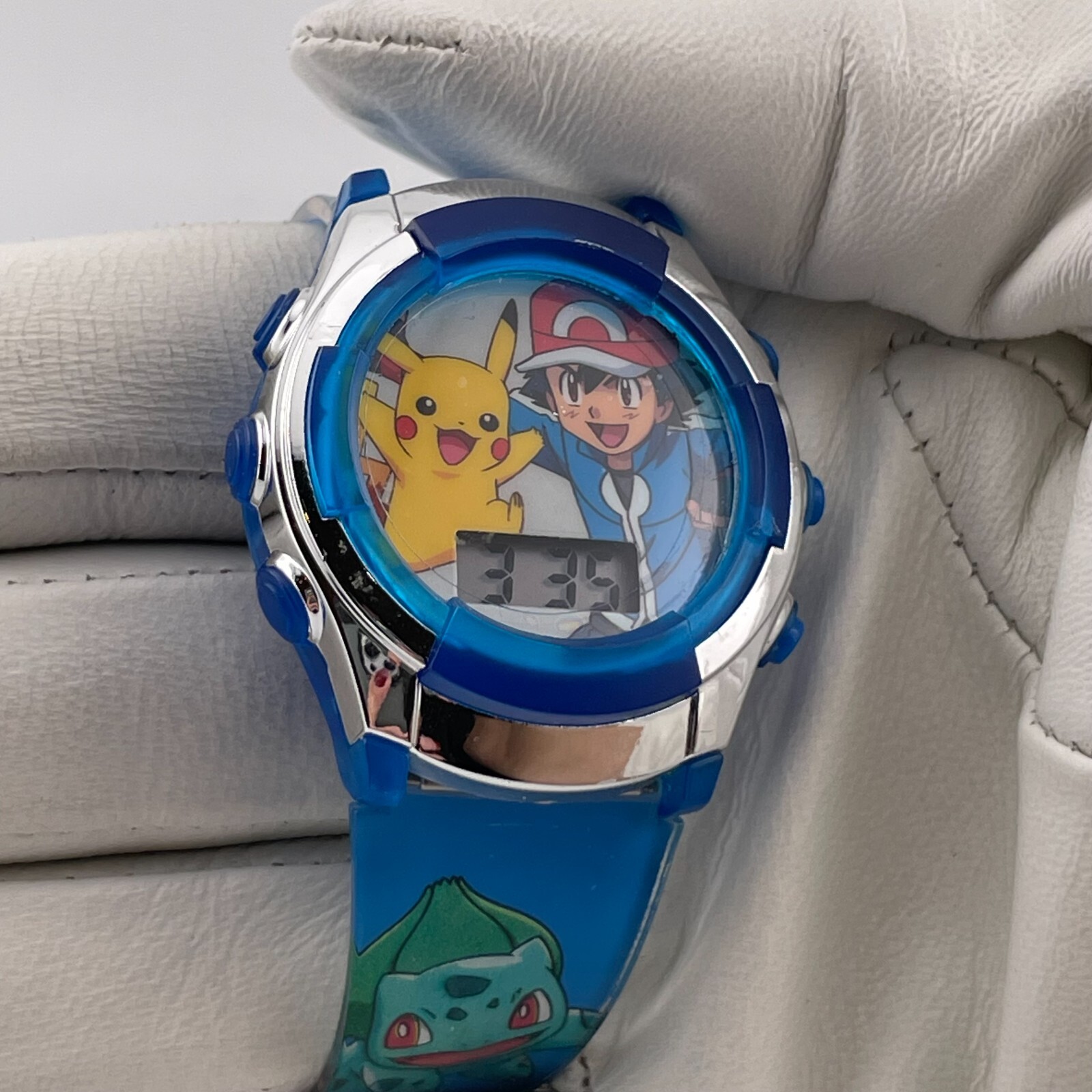 Pokemon Digital Watch Month Date 36mm Case Ash & Pikachu Gen 1 & 6 Starters Band