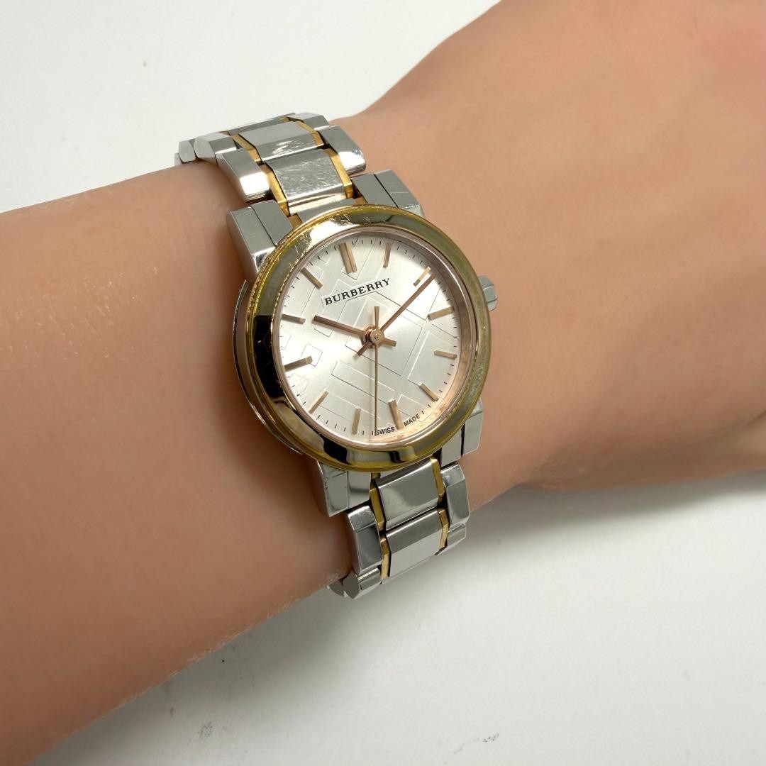 Working BURBERRY Wristwatch Nova Check Gold Combo Ladies