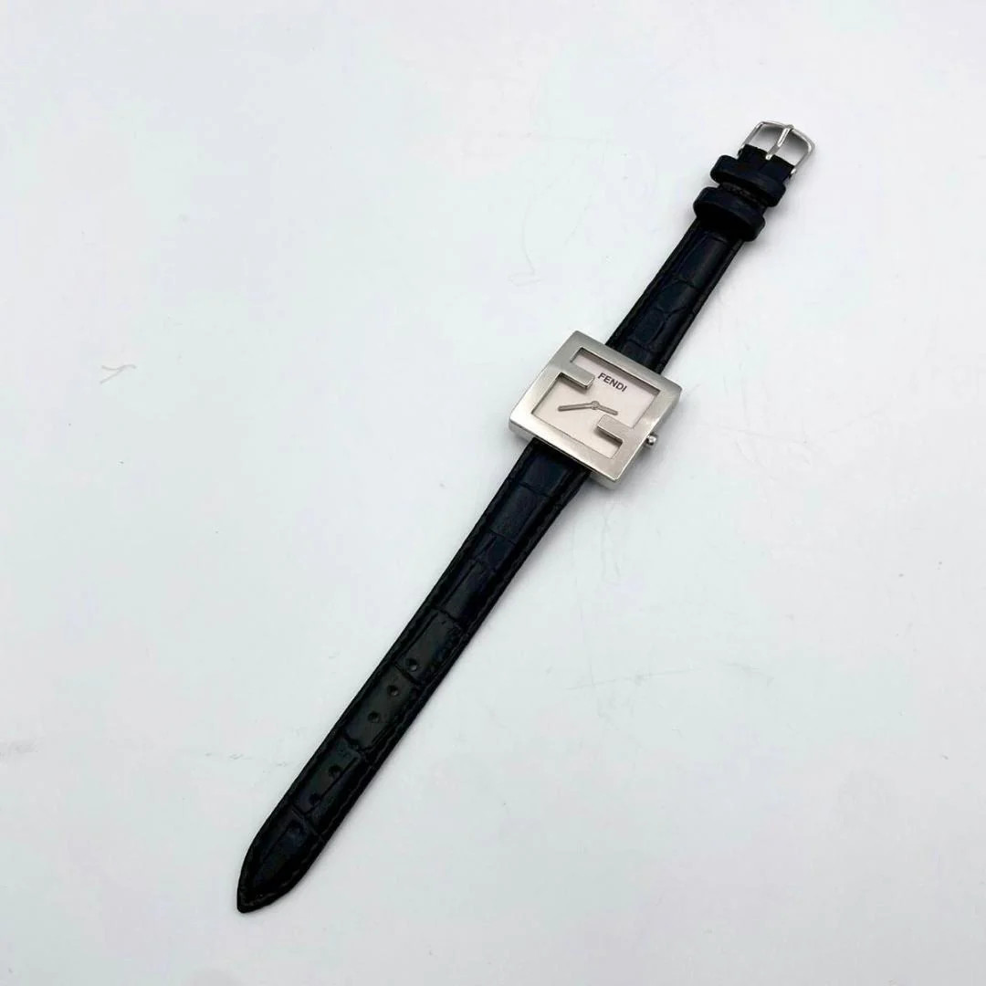 FENDI 4000L Ladies Quartz Square Gold Tone Silver Dial 31mm Watch