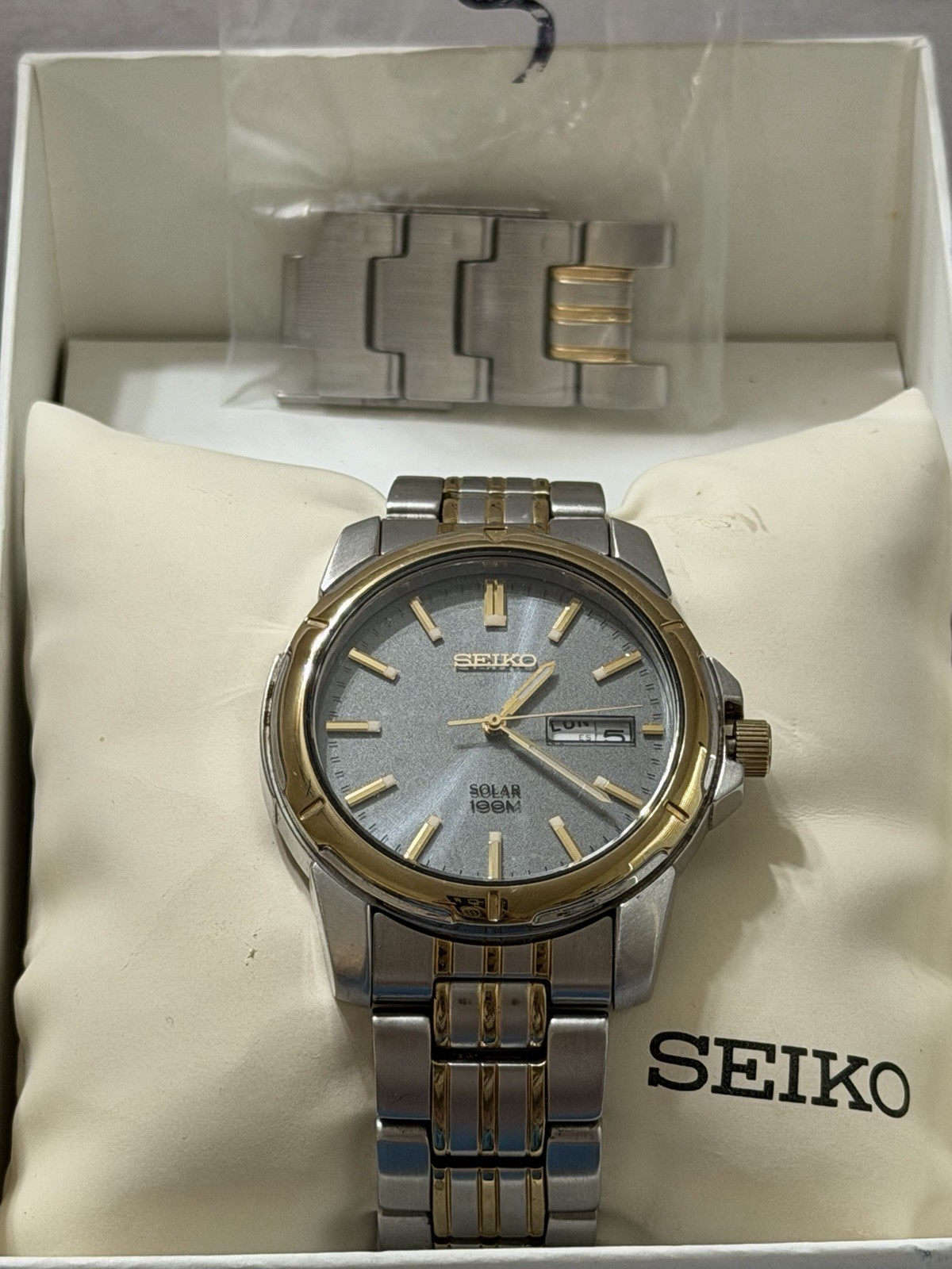 Seiko Men’s Solar Watch 39mm Gray Dial, Two-Tone Daydate, V158-0AD0