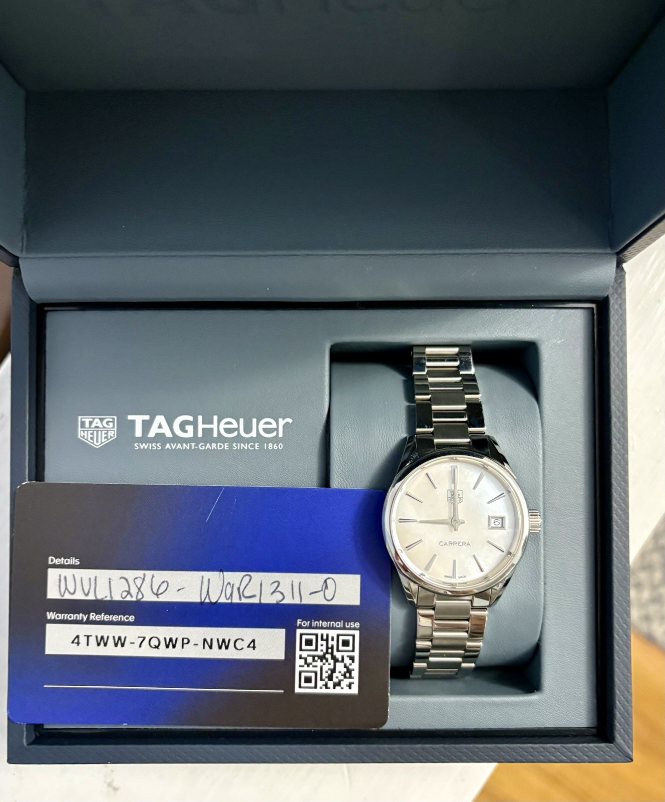 TAG Heuer Carrera, 32mm, Stainless Steel, Mother of Pearl Dial, Box & Card