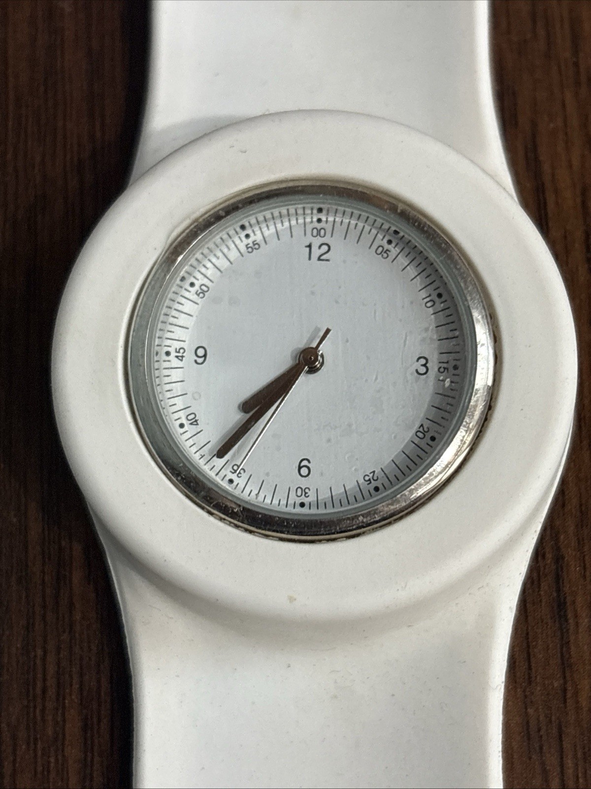 White Silicone Slap-On Snap Watch Worldwide Registered Design Need Battery