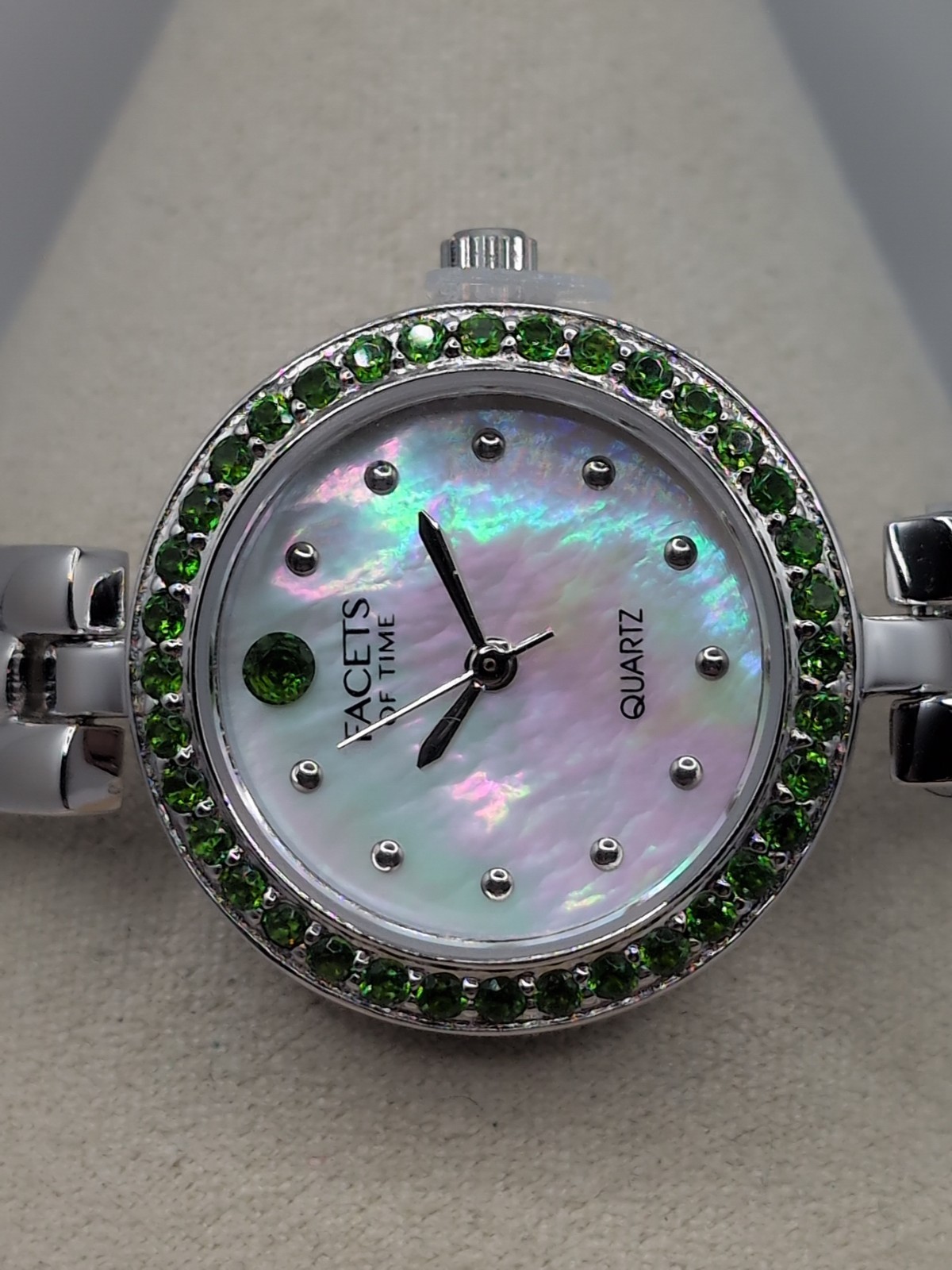 JTV “FACETS OF TIME” CHROME DIOPSIDE MOTHER OF PEARL STERLING SILVER TIME PIECE