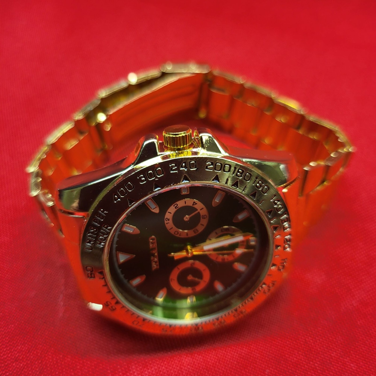 Yolako Watch Luxury Mens Green Gold Metal Round Pointer Quartz Watch Fancy