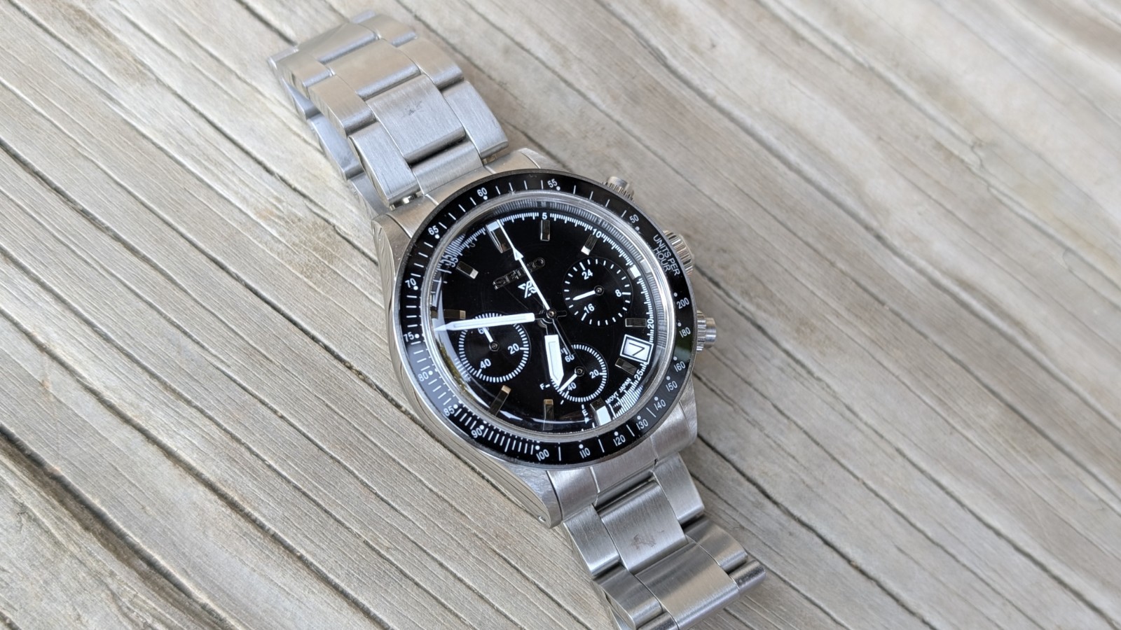 VK63 39mm Chronograph Screw Down Crowns