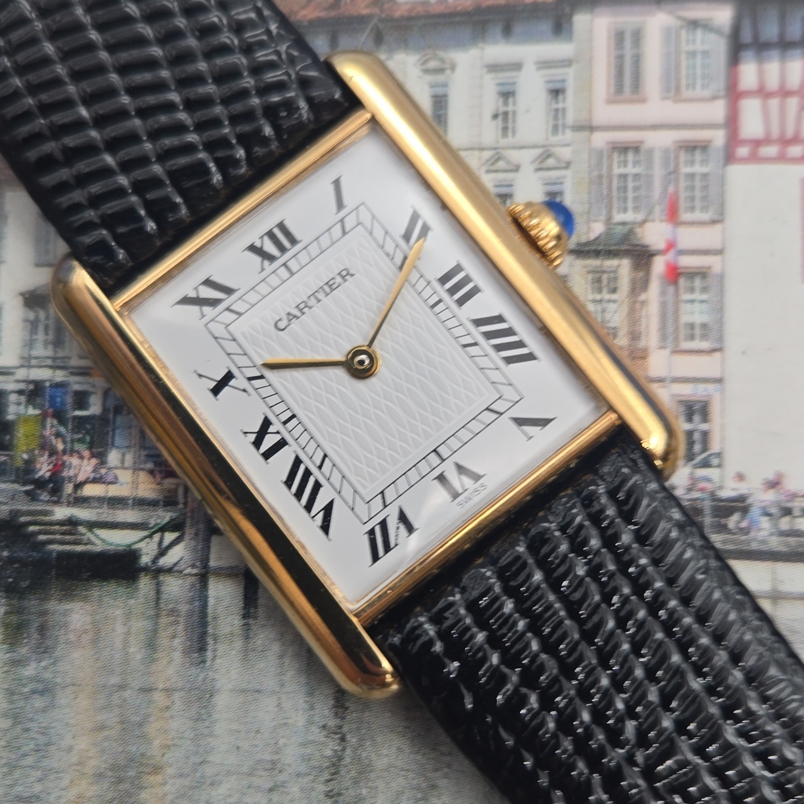 Unisex Vintage Cartier Tank Quartz 23mm Classic Clean & Chic.