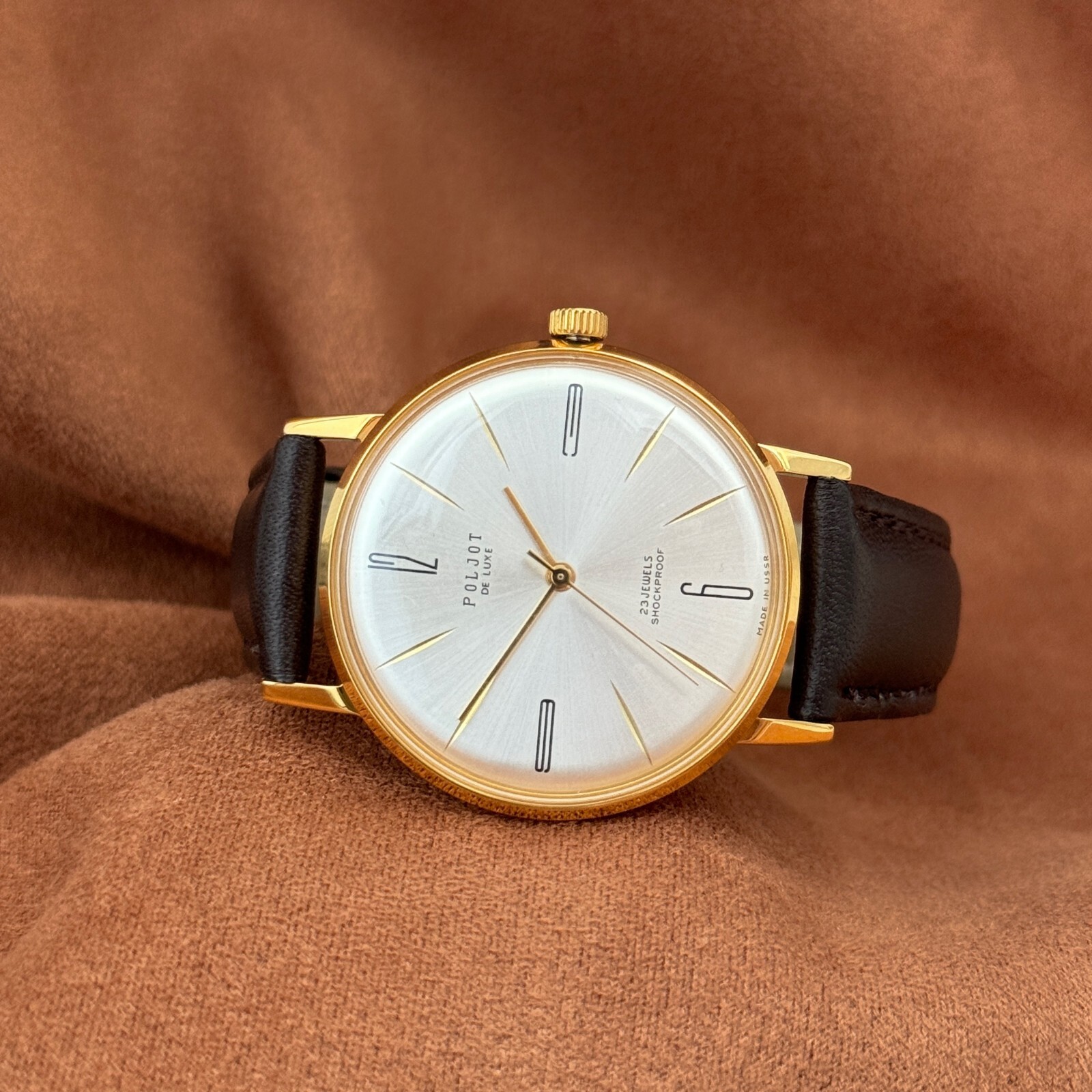 Vintage Wristwatch NOS Poljot De LUXE Ultra Slim Soviet Watch 2209 23 Jewels
