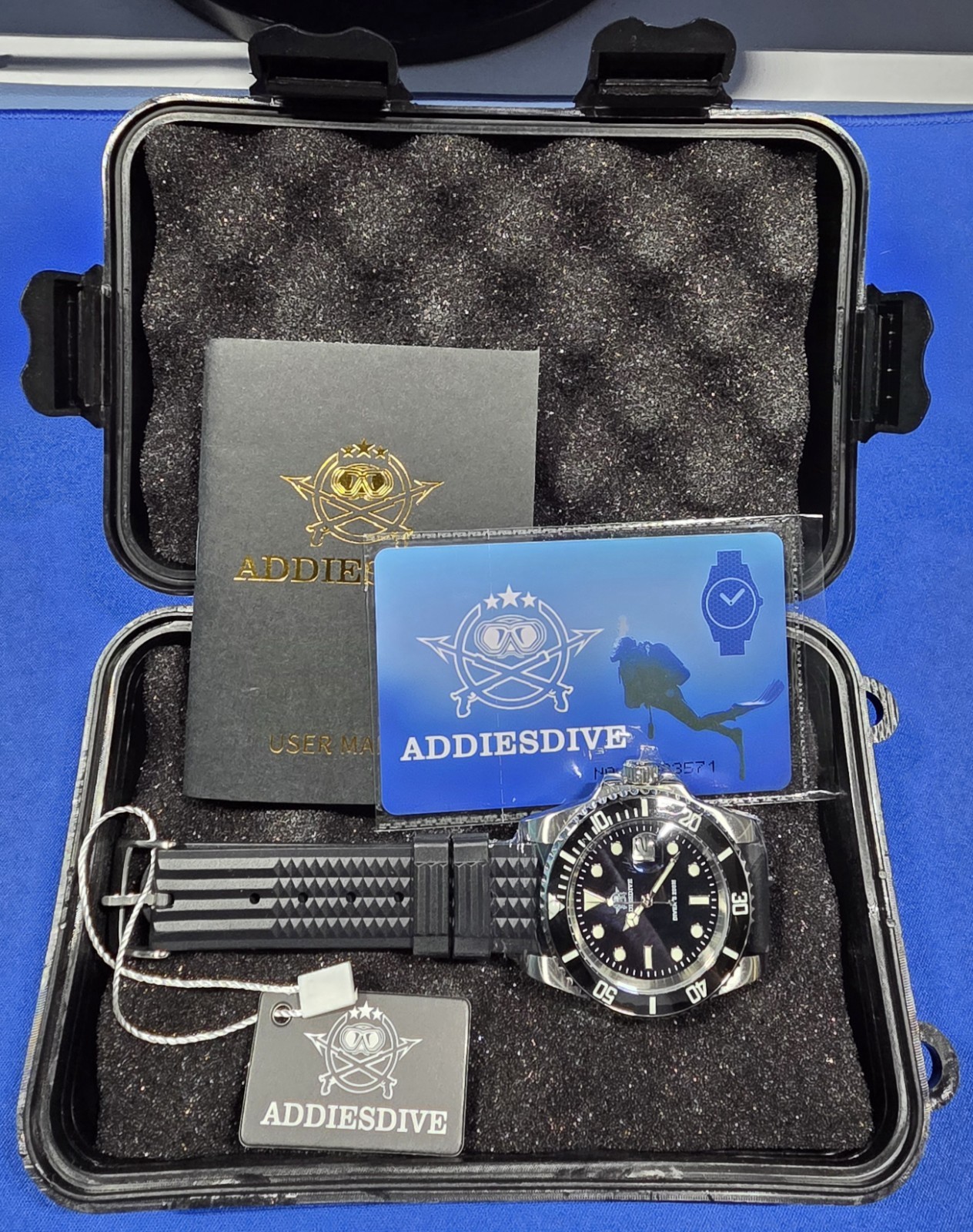 ADDIESDIVE Rubber Strap Watch Men’s Driver Quartz Watch With Hardcase New