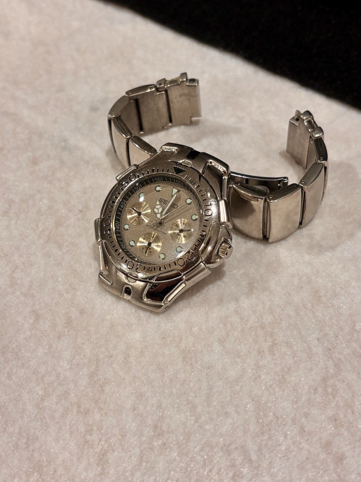 Seiko SE-560H Quartz Chronograph 200m Champagne Dial Steel Bracelet Watch