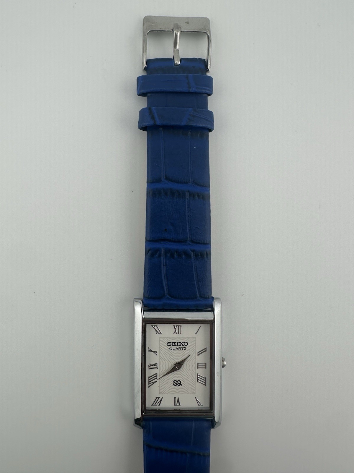 WHITE DIAL Vintage Seiko Slim Quartz men’s Wrist Watch