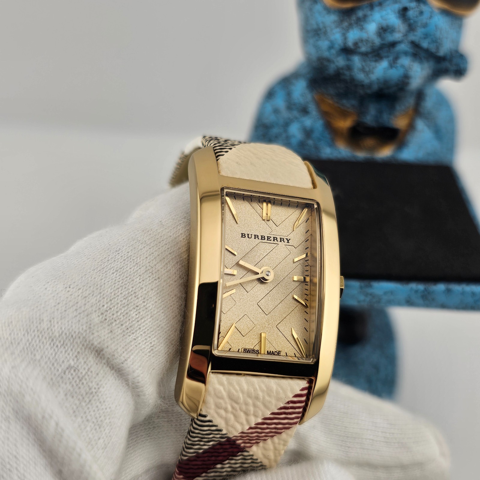 NEW BURBERRY WOMENS BU9509 WATCH MULTICOLOUR FABRIC & LEATHER STRAP & GOLD DIAL