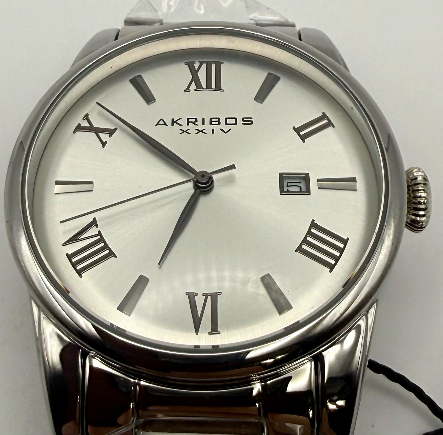 Akribos XXIV Mens Quartz Silver SS Bracelet Roman Date 50m 44mm Sunburst