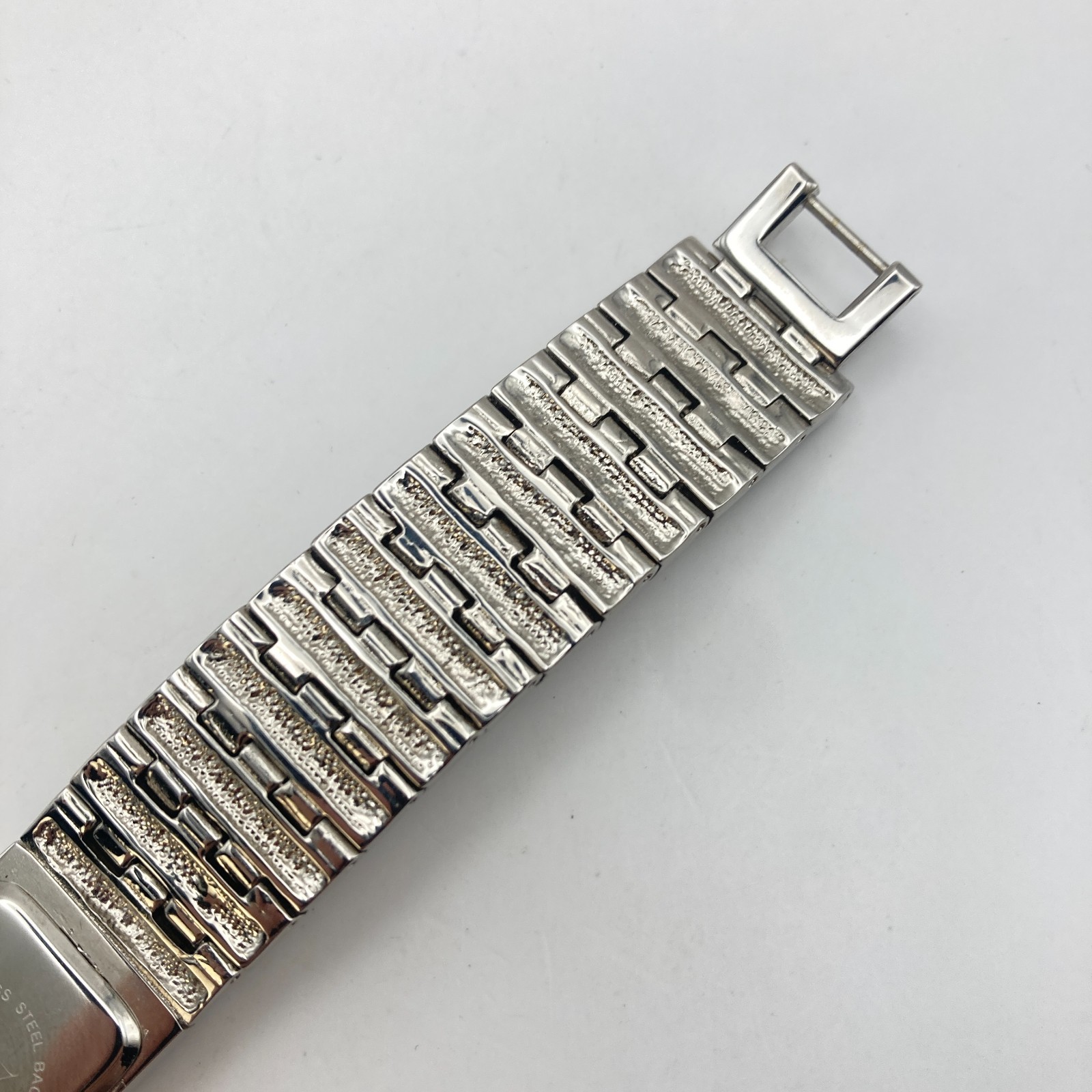 Alto Womens Watch Silver Tone Crystals Bling 19mm Faceted Crystal New Battery 7″